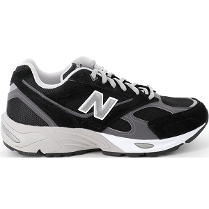 NEW BALANCE 880<br>Noir