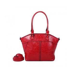 INES DELAURE 1683293<br>Rouge