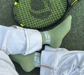  Retrouvez notre nouvelle de chaussettes à messages pour femmes très tendances de la marque Les Sachoussettes en ligne sur labotterouge.com