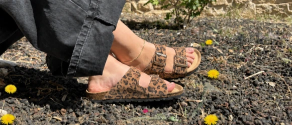 Mules et sandales tendances pour femme de la marque Back 70 disponibles en ligne sur labotterouge.com