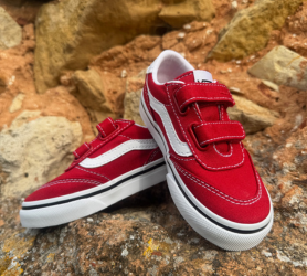  Découvrez la nouvelle collection de chaussures pour enfants et bébés de chez Vans sur labotterouge.com 