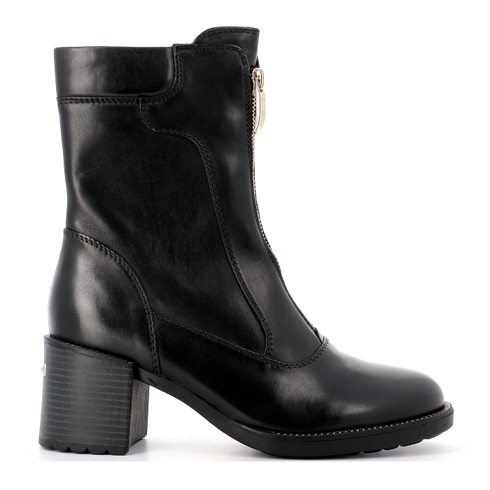 ELLY 19 Regarde le ciel