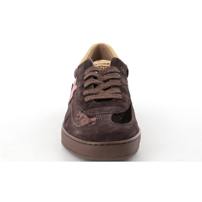 A032 ICONIC Another trend4436006_2