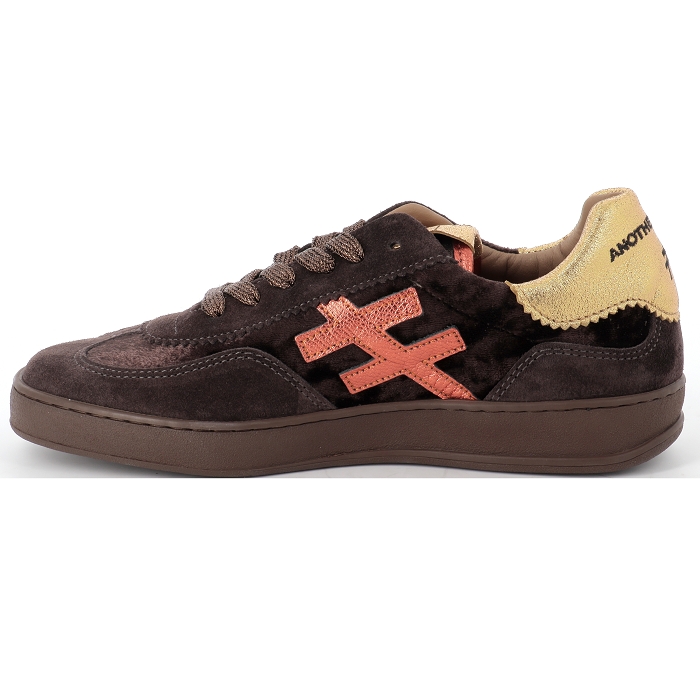 A032 ICONIC Another trend4436006_5
