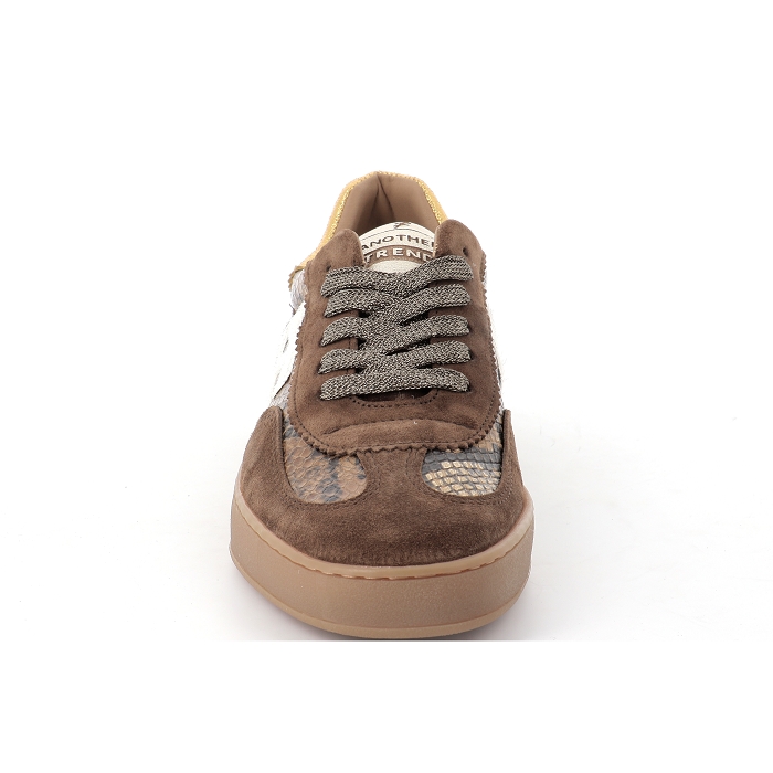 A032 ICONIC Another trend4436009_3