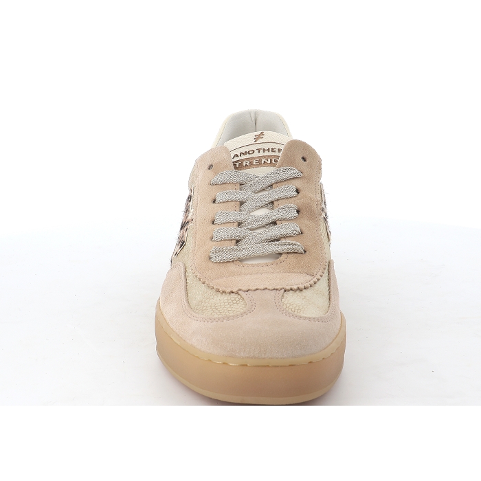 A033 ICONIC Another trend4436013_3