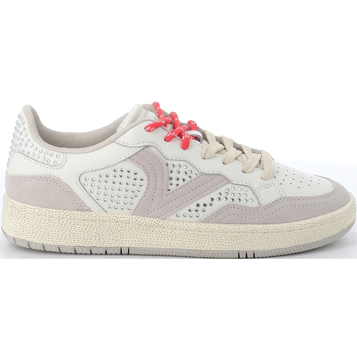 8806119 SMASH STRASS Victoria