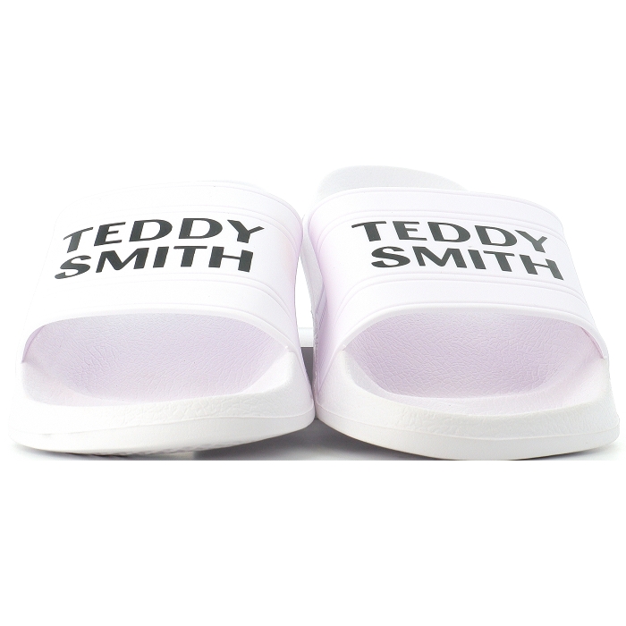  Teddy smith