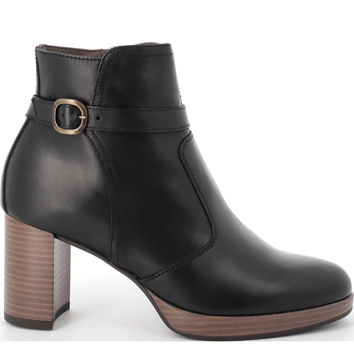 513820 Nero giardini
