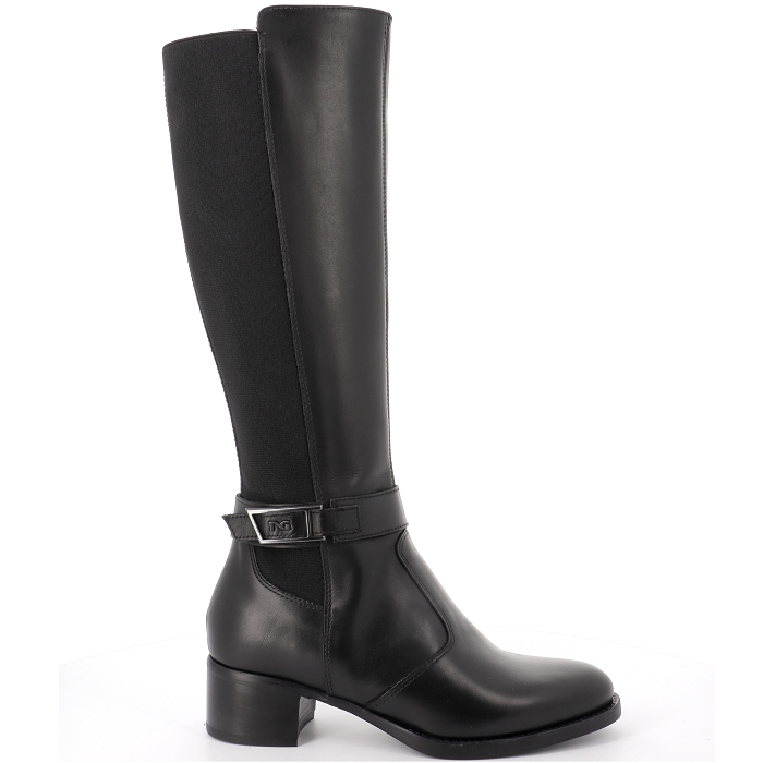 514643 Nero giardini